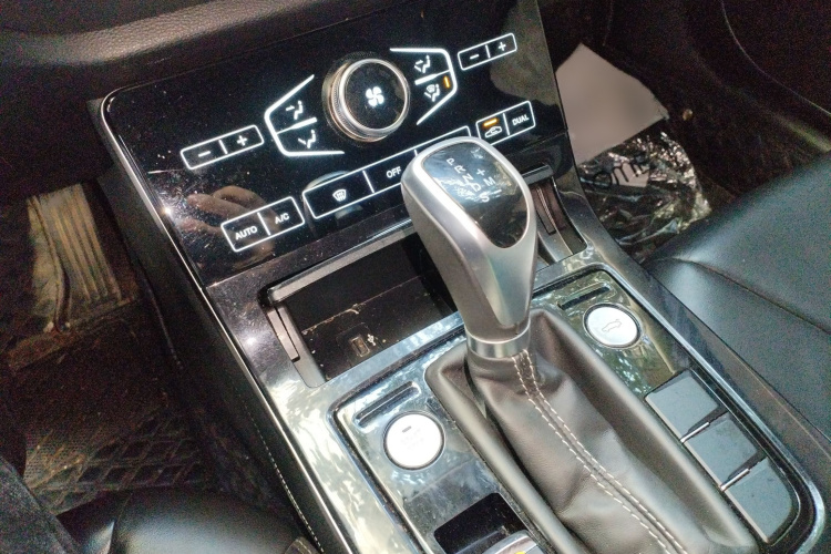 红旗H5 2019款 30TD 智联灵动版局部细节18