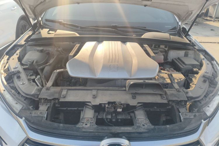 比亚迪 唐新能源 2021款 DM 2.0T 四驱高性能版创世旗舰型机舱底盘24