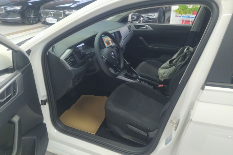 大众 Polo 2019款 Plus 1.5L 自动全景乐享版中控内饰7003