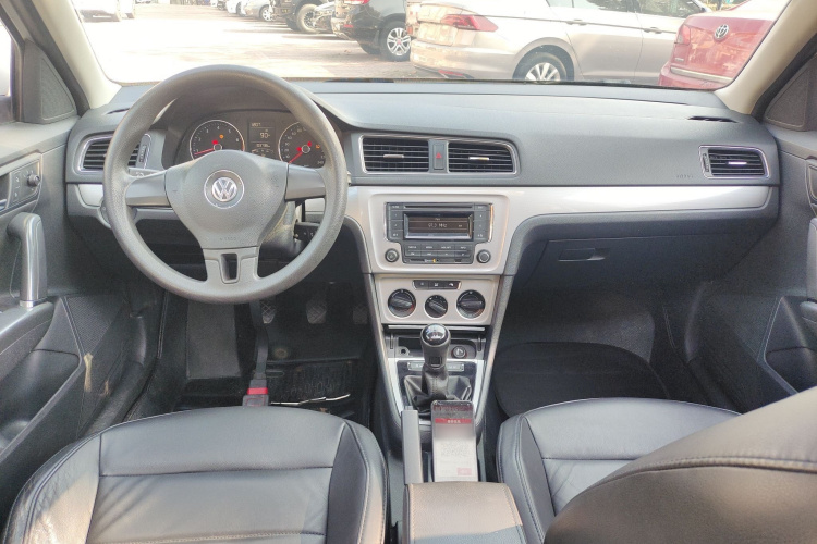 大众 朗行 2013款 1.6L 手动舒适型中控内饰12