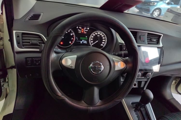 日产 轩逸 2022款 经典 1.6XE CVT舒适版中控内饰13