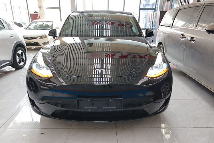 特斯拉 Model Y 2022款 改款 后轮驱动版车身外观2