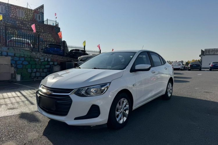 雪佛兰 科沃兹 2021款 325T 自动欣悦版车身外观1