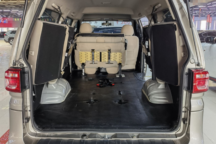 东风风行 菱智 2022款 M5L 2.0L 实用型 7座中控内饰7006