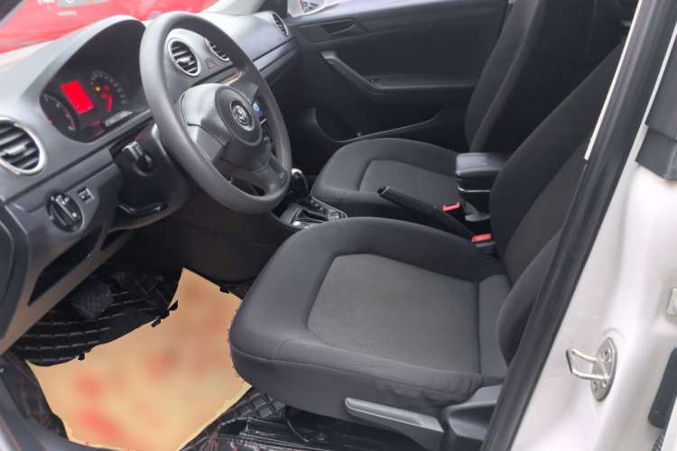 大众 捷达 2015款 1.6L 自动时尚型中控内饰19