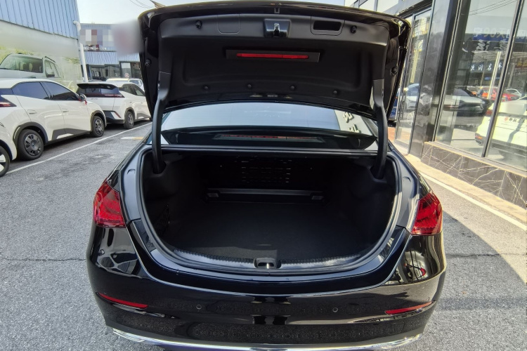 奔驰C级 2023款 C 260 L中控内饰7004