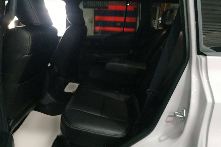 丰田 普拉多 2025款 2.4T 穿越BX版 5座中控内饰21