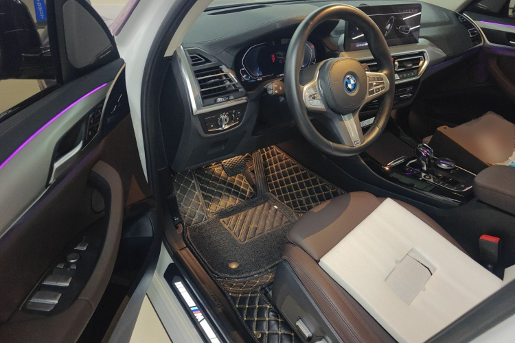 宝马iX3 2022款 创领型中控内饰20