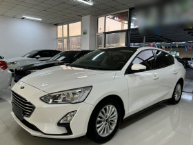 福特 福克斯 2019款 三厢 EcoBoost 180 自动锋潮型