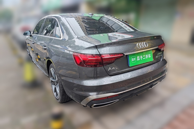 奥迪A4L 2022款 40 TFSI 时尚动感型车身外观5
