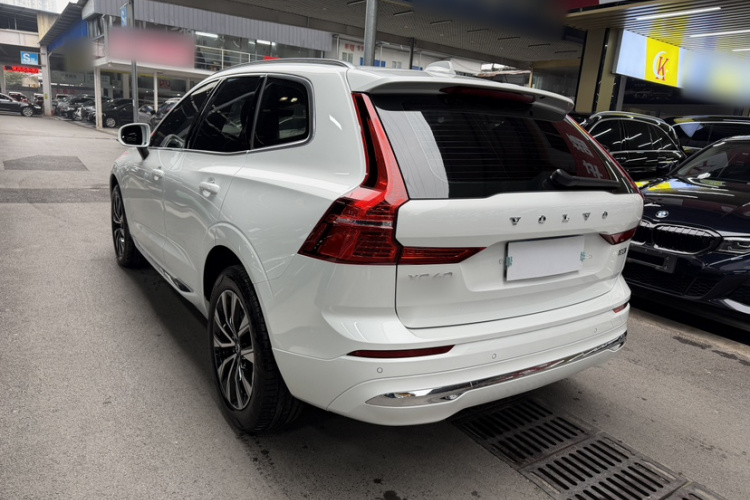 沃尔沃XC60 2024款 B5 四驱智远豪华版车身外观6006