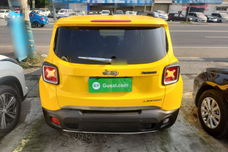 Jeep 自由侠 2016款 1.4T 自动智能版车身外观6