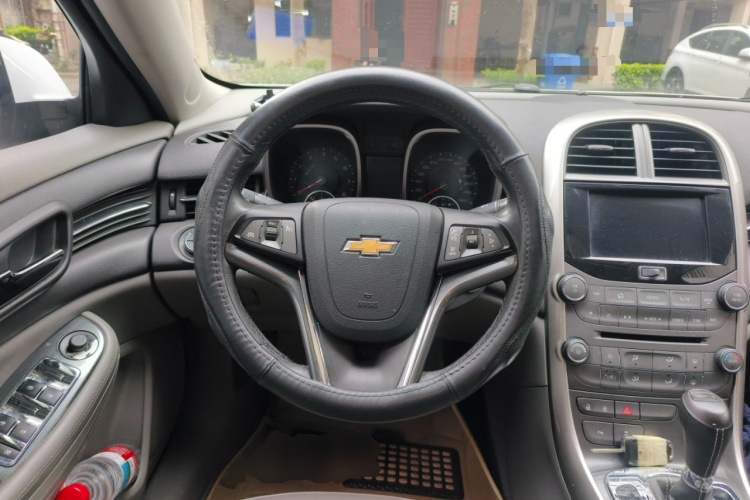 雪佛兰 迈锐宝 2014款 2.0L 自动豪华版中控内饰13