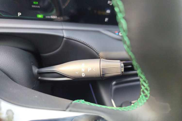 岚图汽车 岚图FREE 2025款 318 318km 后驱环游版局部细节18