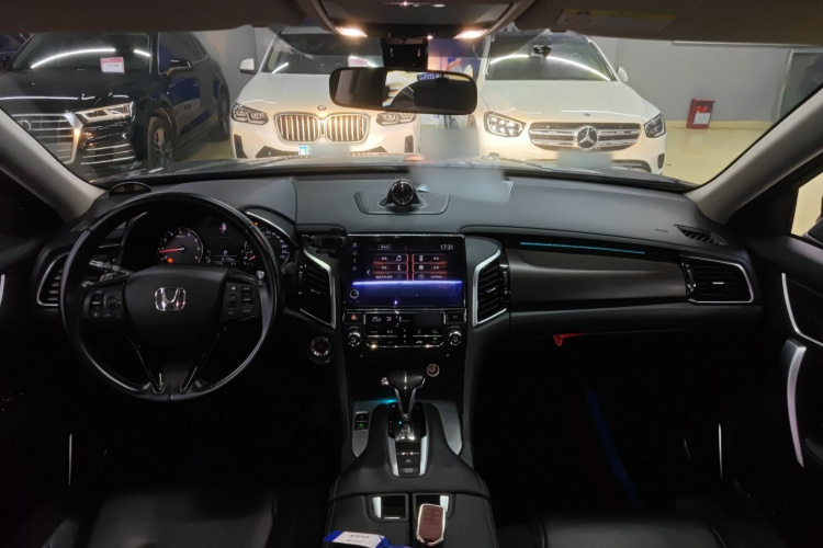 本田 冠道 2017款 240TURBO 两驱豪华版中控内饰7002