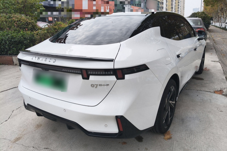 领克07 2024款 EM-P 126长续航 Ultra车身外观7