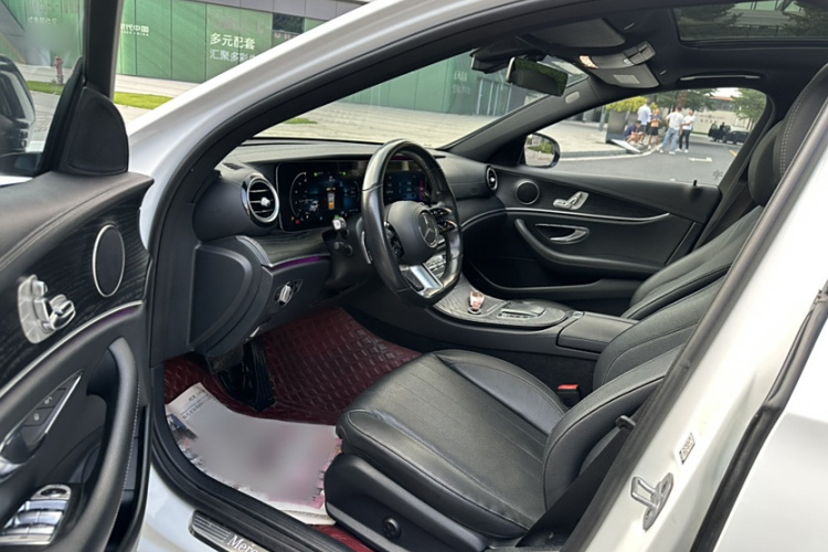 奔驰E级(进口) 2021款 E 260 时尚型运动版中控内饰7002
