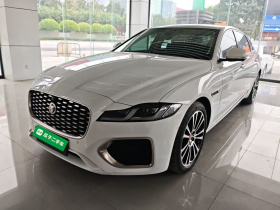 捷豹XFL 2023款 XFL 2.0T P250 两驱尊享豪华版