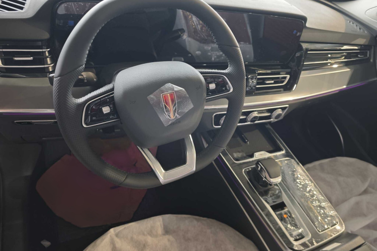 红旗HS5 2023款 2.0T 旗享Pro版中控内饰7001