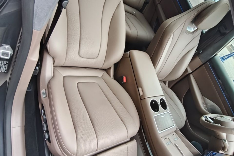 鸿蒙智行 智界R7 2025款 增程 251km Max中控内饰7006