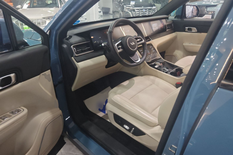 理想汽车 理想ONE 2021款 增程6座版中控内饰20