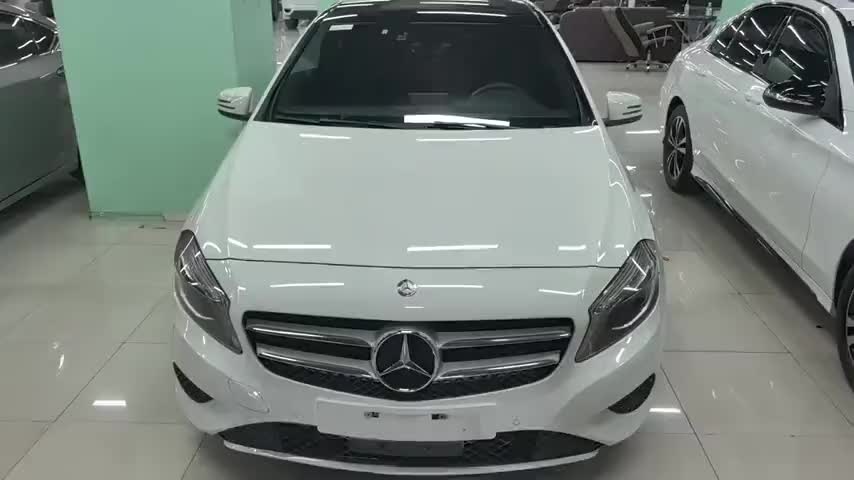 奔驰A级(进口) 2015款 A 200 时尚型实拍1