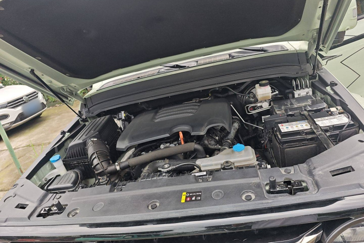 坦克300 2021款 城市版 2.0T 很有型机舱底盘24