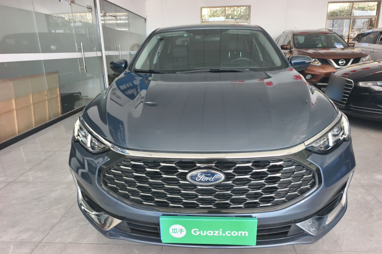 福特 福睿斯 2021款 1.5L 自动钻石版车身外观2