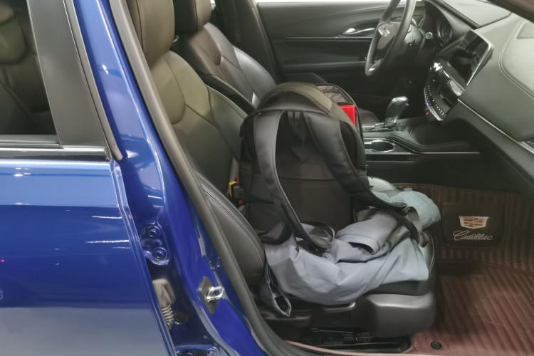 凯迪拉克CT4 2020款 28T 时尚型局部细节41