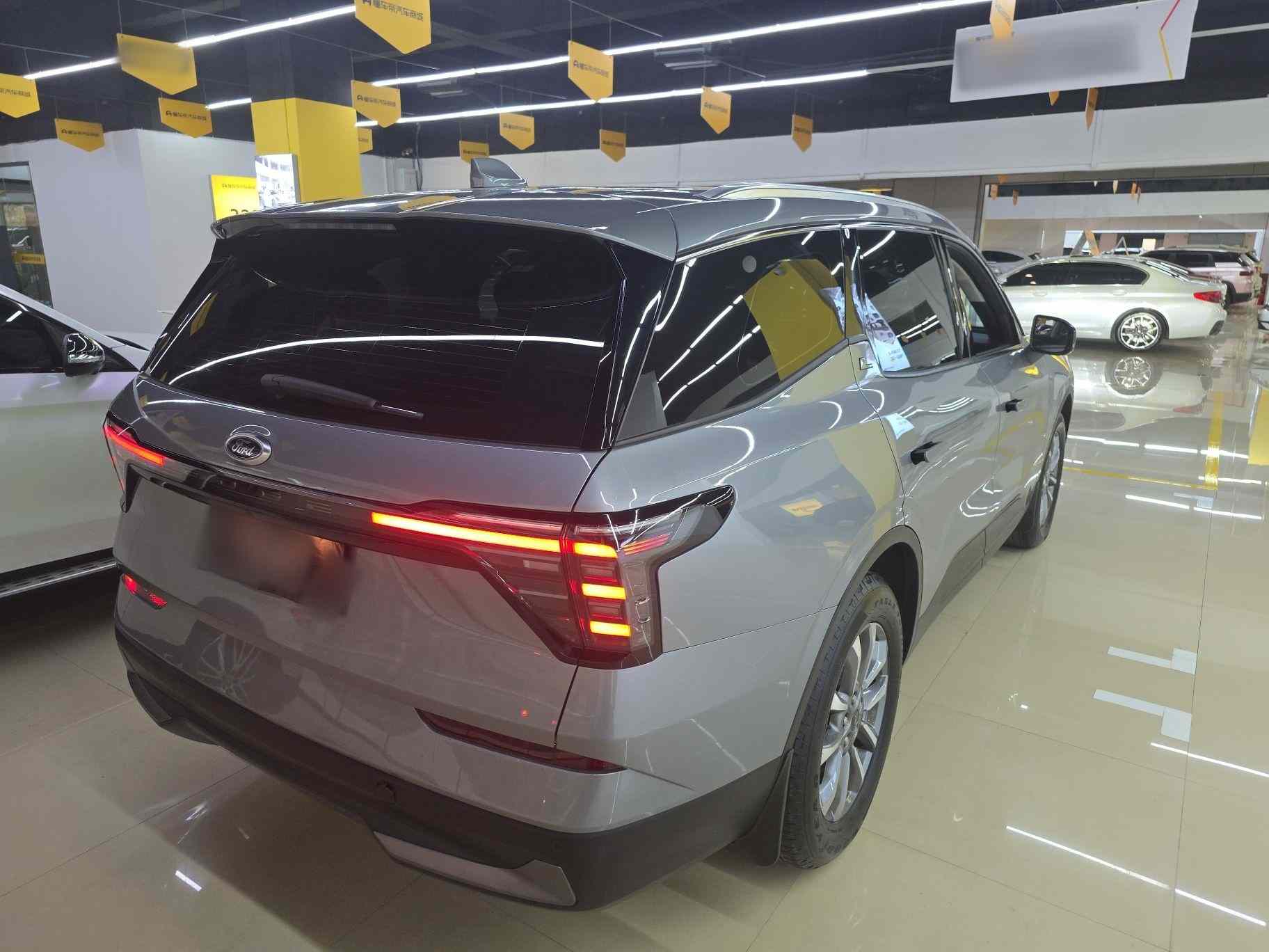 福特 2025款 锐界L 2.0T EcoBoost 两驱七座豪华型(4)