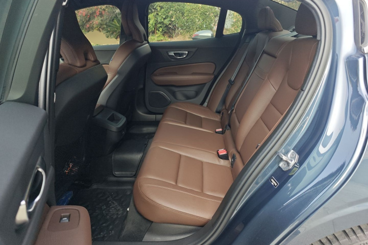 沃尔沃S60 2022款 B4 智逸豪华版中控内饰7004