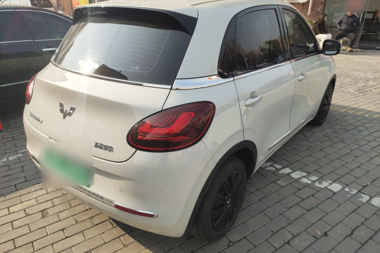 五菱汽车 五菱缤果 2023款 333km 灵犀互联+款车身外观7