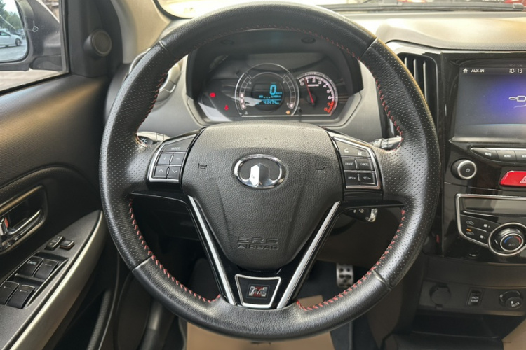 长城M4 2014款 1.5L 手动豪华型中控内饰7012