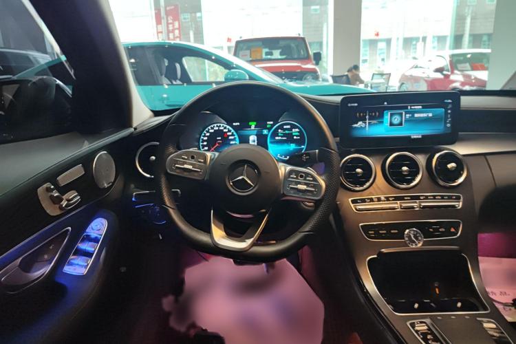 奔驰C级 2020款 改款 C 260 L 运动版局部细节13