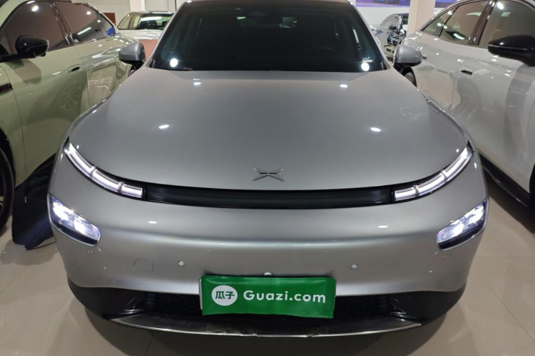 小鹏P7 2020款 586N车身外观2