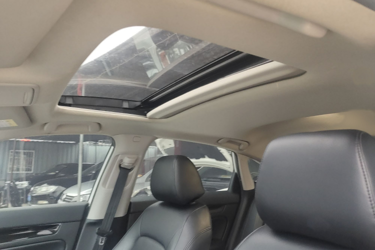 本田 思域 2022款 240TURBO CVT劲动版中控内饰7005