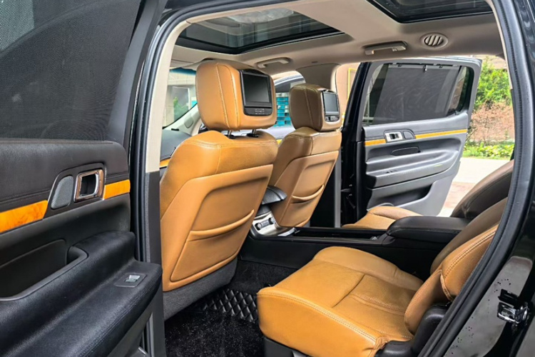 林肯MKT 2010款 3.5T EcoBoost AWD中控内饰7002