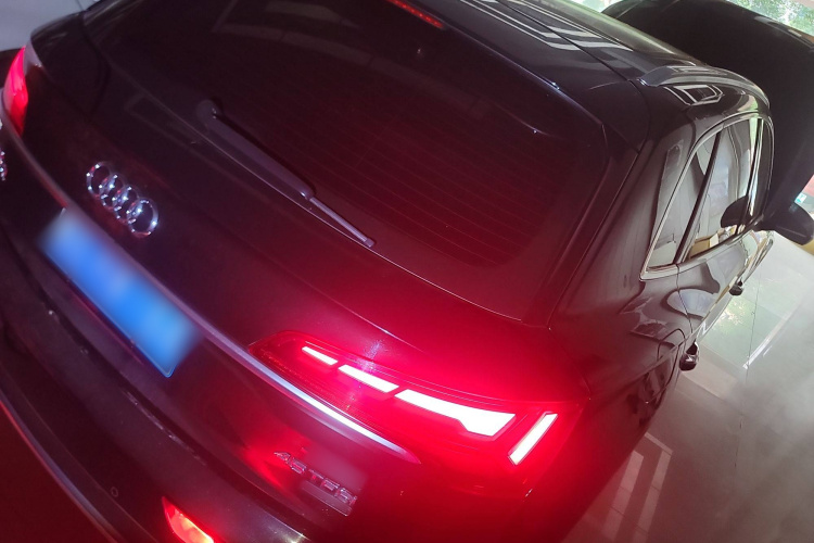 奥迪Q5L 2022款 45T 豪华致雅型车身外观6005