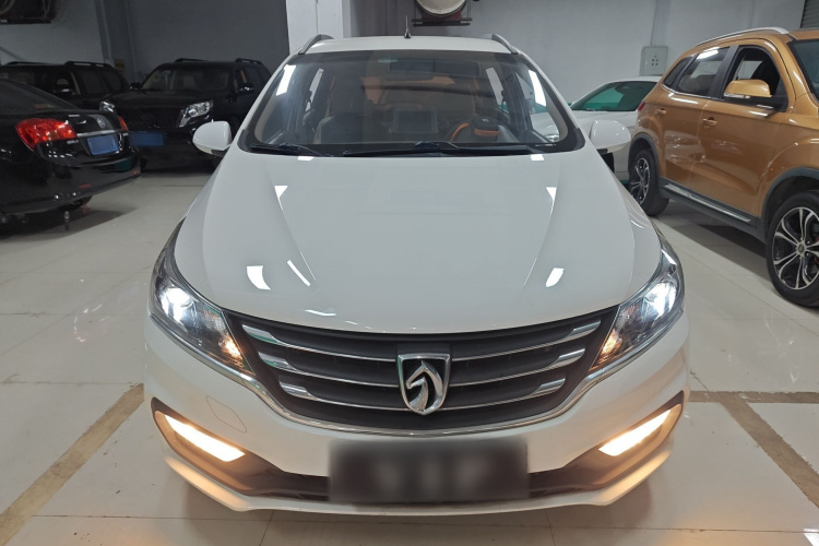 宝骏310W 2017款 1.5L 手动舒适型 国V车身外观6001