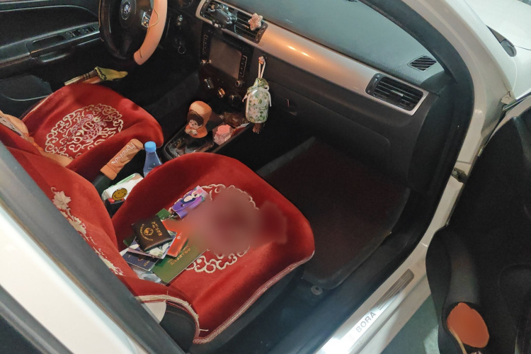 大众 宝来 2011款 1.4T AT Sportline局部细节9005