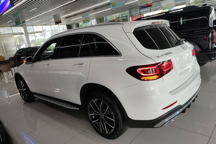 奔驰GLC 2021款 GLC 300 L 4MATIC 动感型车身外观4