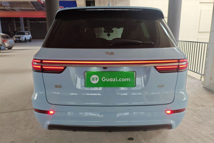 理想汽车 理想ONE 2020款 增程6座版车身外观6