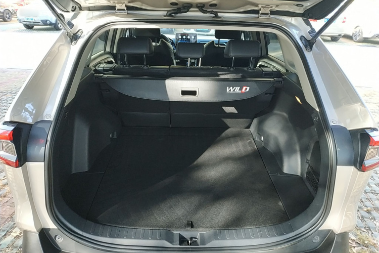 丰田 威兰达 2020款 双擎 2.5L E-CVT两驱豪华版局部细节23