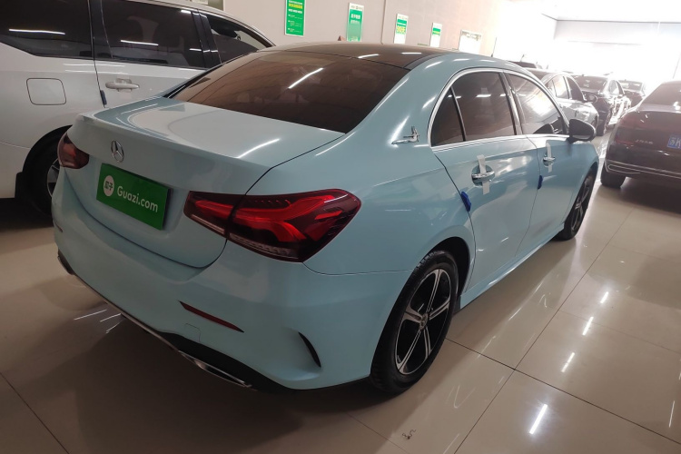 奔驰A级 2022款 改款二 A 200 L 运动轿车时尚型车身外观7
