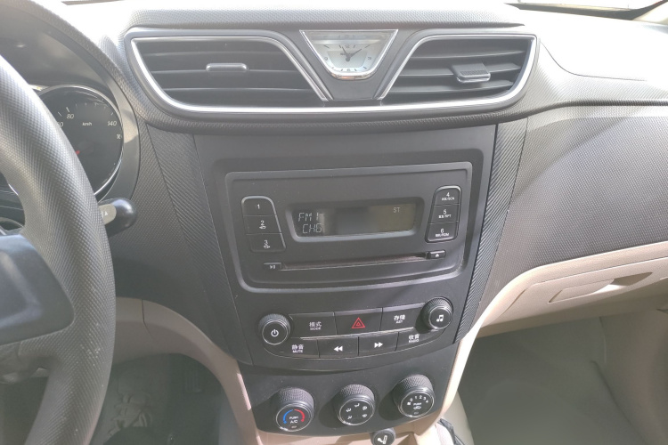 五菱汽车 五菱宏光 2015款 1.5L S1标准国V局部细节16