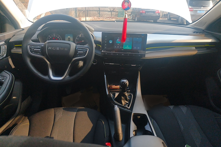 荣威i5 2021款 1.5L 手动铂金版中控内饰12