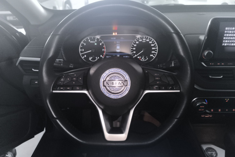 日产 天籁 2019款 2.0L XL Upper 智行版中控内饰13