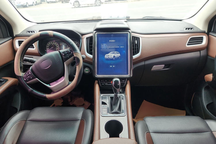 SWM斯威汽车 SWM斯威X7 2017款 1.5T 自动智享型 7座中控内饰12