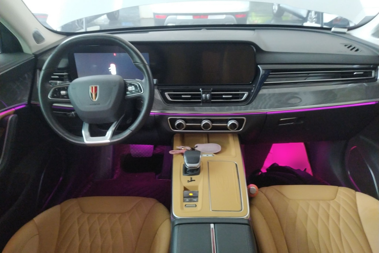 红旗HS5 2023款 2.0T 四驱旗领Pro版中控内饰7002