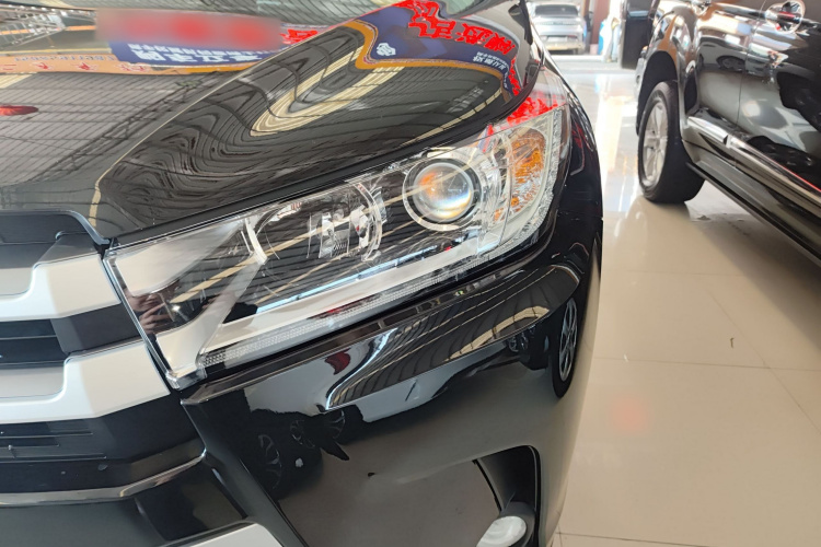 丰田 汉兰达 2018款 2.0T 四驱豪华版 7座 国V局部细节36